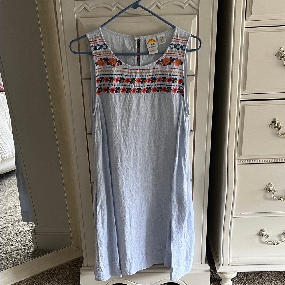 C&C California Linen Top with Embroidery